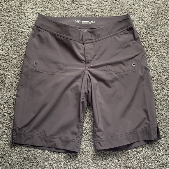 Arc’Teryx Bermuda Hiking Shorts Lightweight Board Shorts - Picture 1 of 16